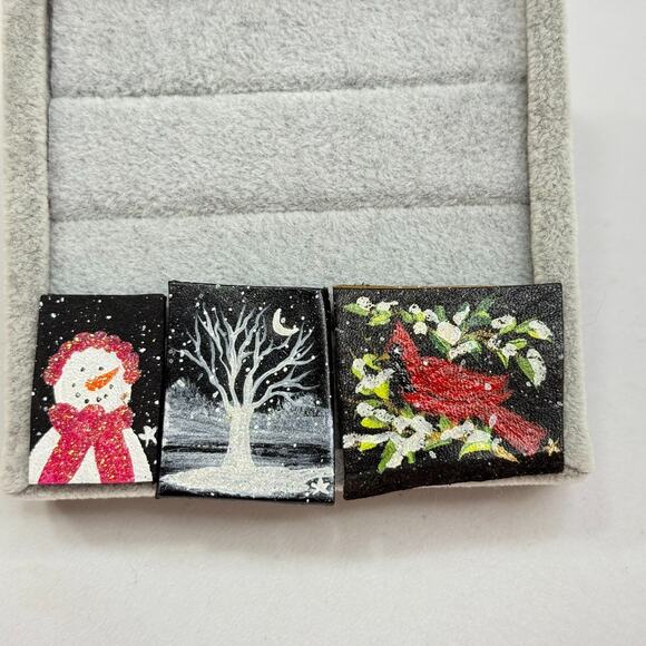 Handcrafted Pins Set of 3 Winter Holiday Painted Leather Brooches Showman, Tree - Picture 1 of 15